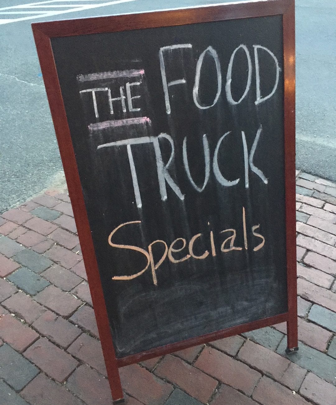 Martha's Vineyard Dining In Oak Bluffs Off Shore Ale Bar Restaurant And The Food Truck