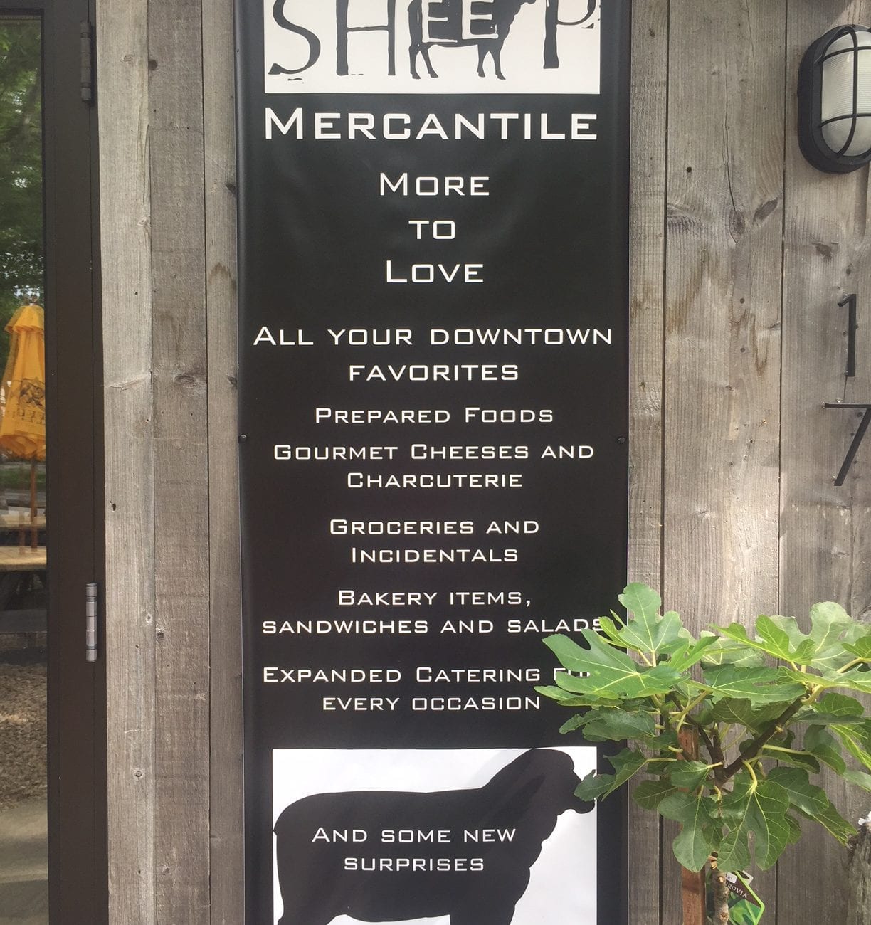 Martha's Vineyard Dining: Gourmet To Go Salads Sandwiches Breakfast Lunch Dinner Black Sheep Mercantile Edgratown