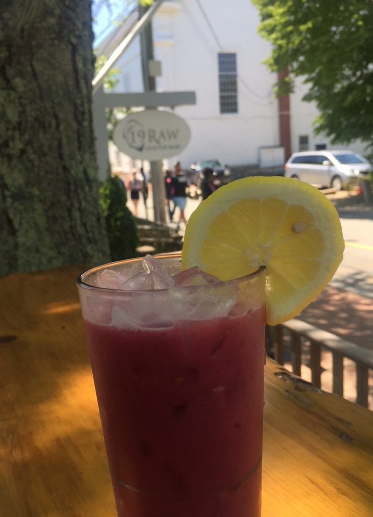 Martha's Vineyard Craft Cocktails Wine List Beer Selection 19 Raw Oyster Bar Restaurant Edgartown