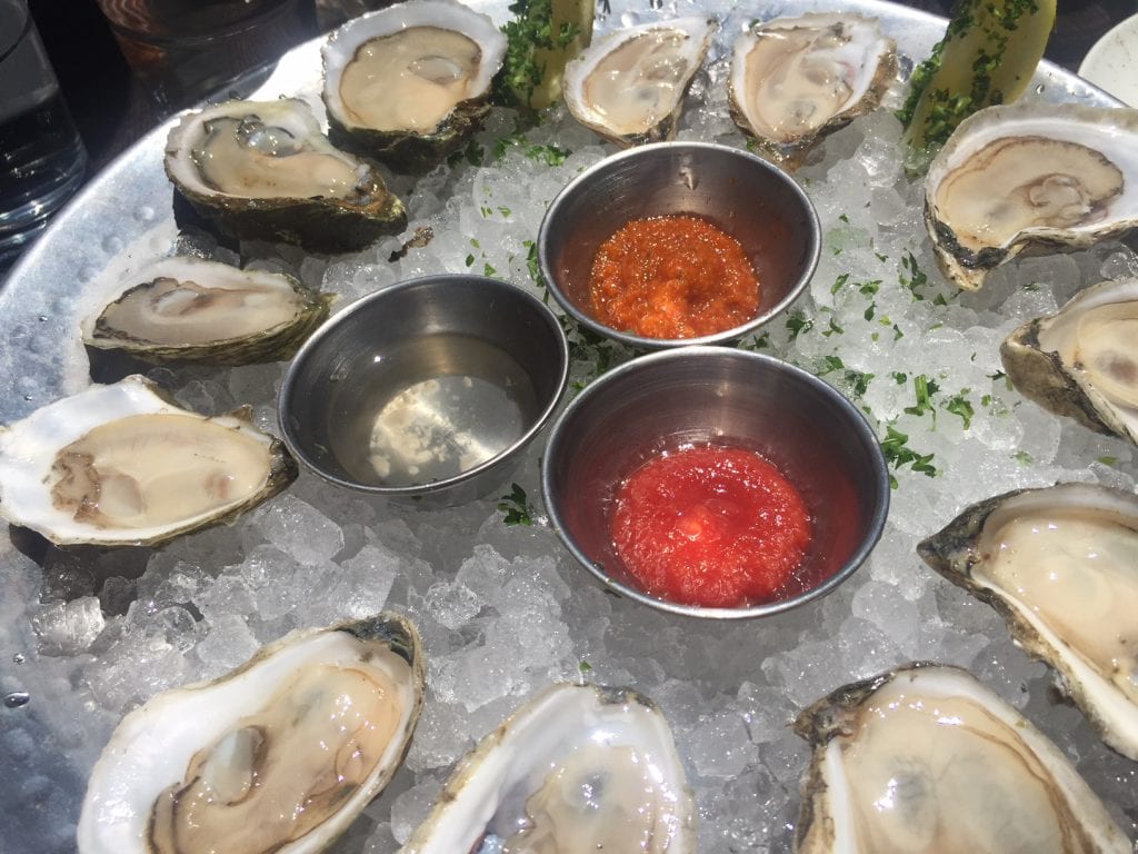 Martha's Vineyard Seafood Restaurants: Fresh Oysters 19 Raw Oyster Bar & Restaurant Edgartown