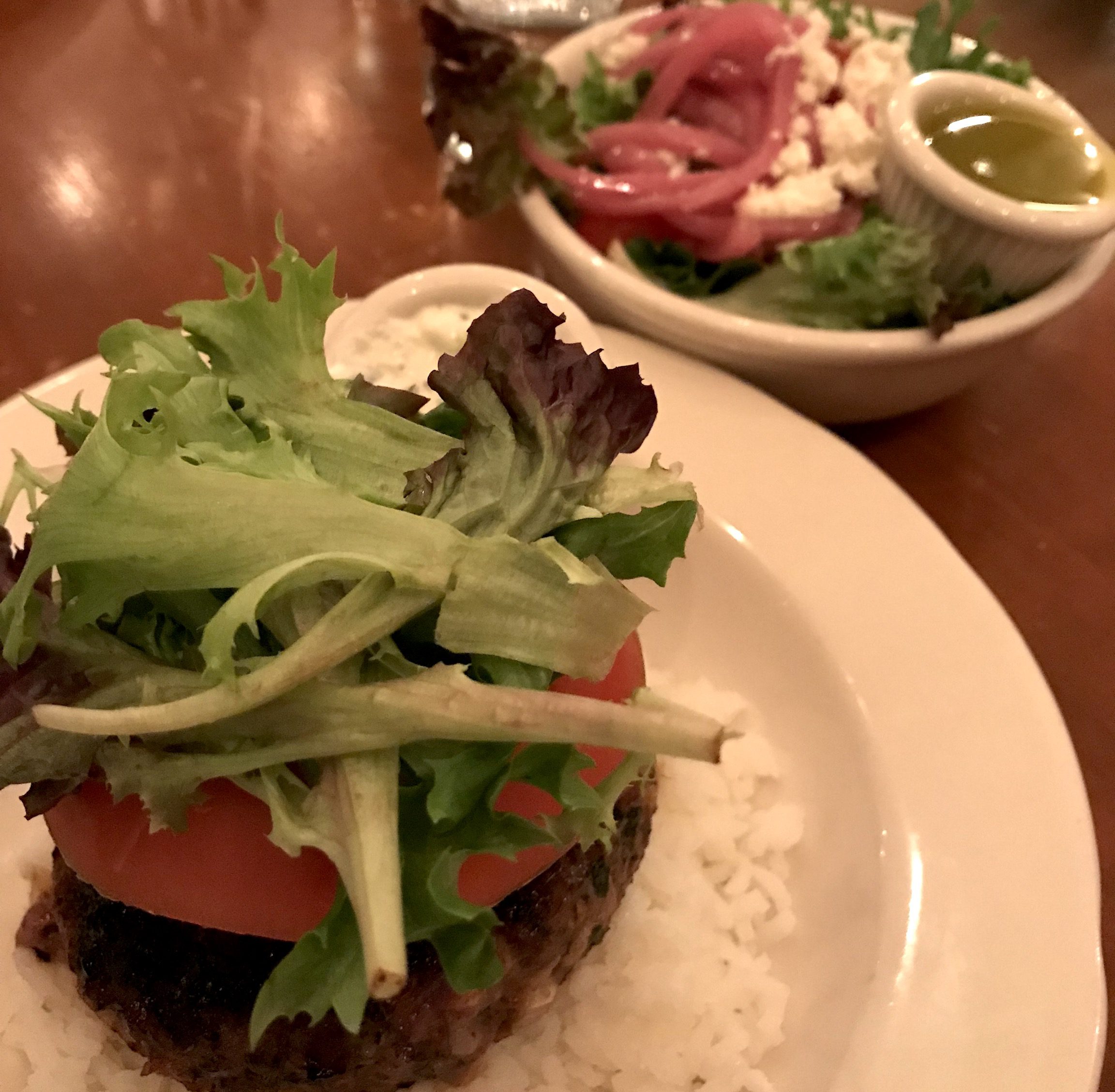 Martha's Vineyard Frugal Foodie Dining Out Deal Lamb Burger At Little House Cafe Wednesday 2 For 1 Night