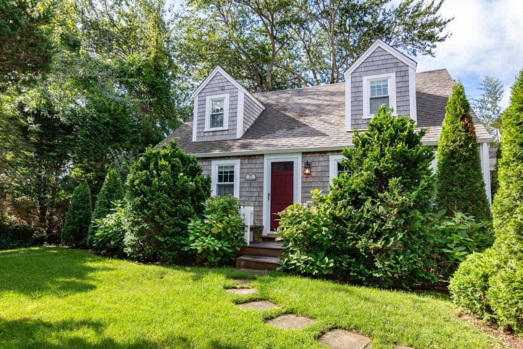 Edgartown Village Modern Cape With Transferrable Ferry Tickets