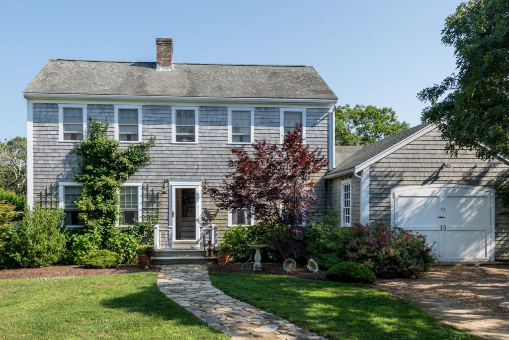 What's Your Home Worth On Martha's Vineyard? How A Real Estate Professional Can Help Guide You Thru The Pricing Process - Homes for sale - Beautiful home on Chappy. Point B Realty 