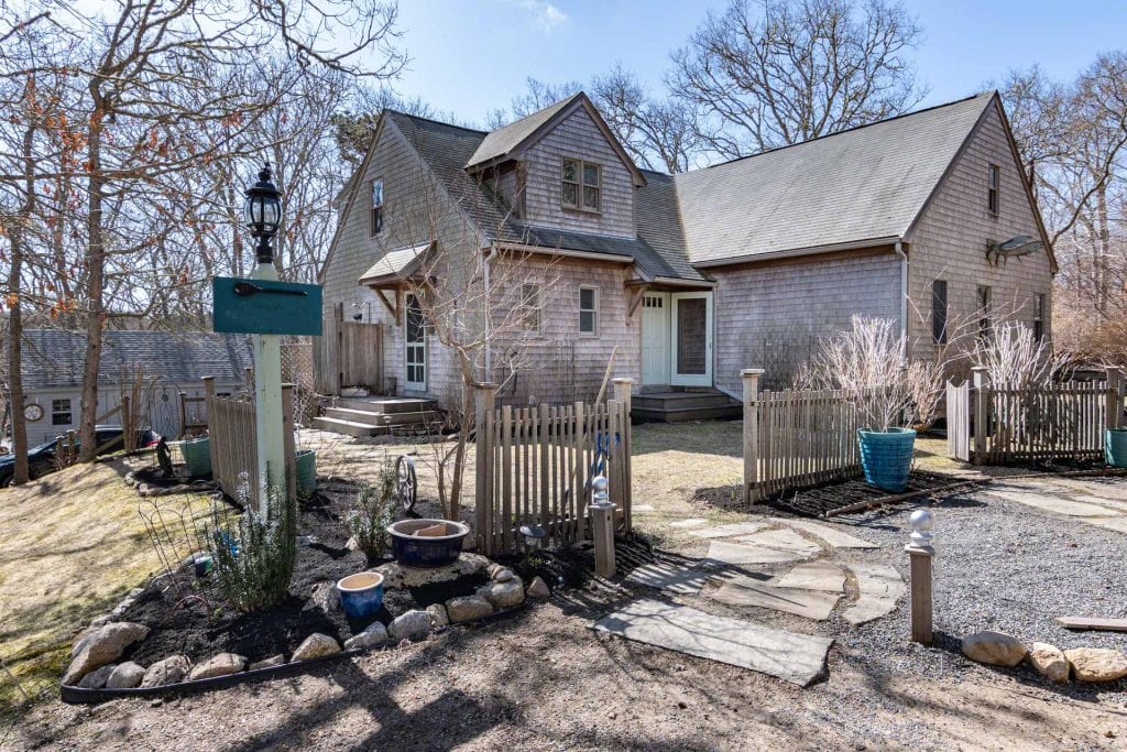 8 B Clam Belly Chilmark Martha's Vineyard homes for sale 2019