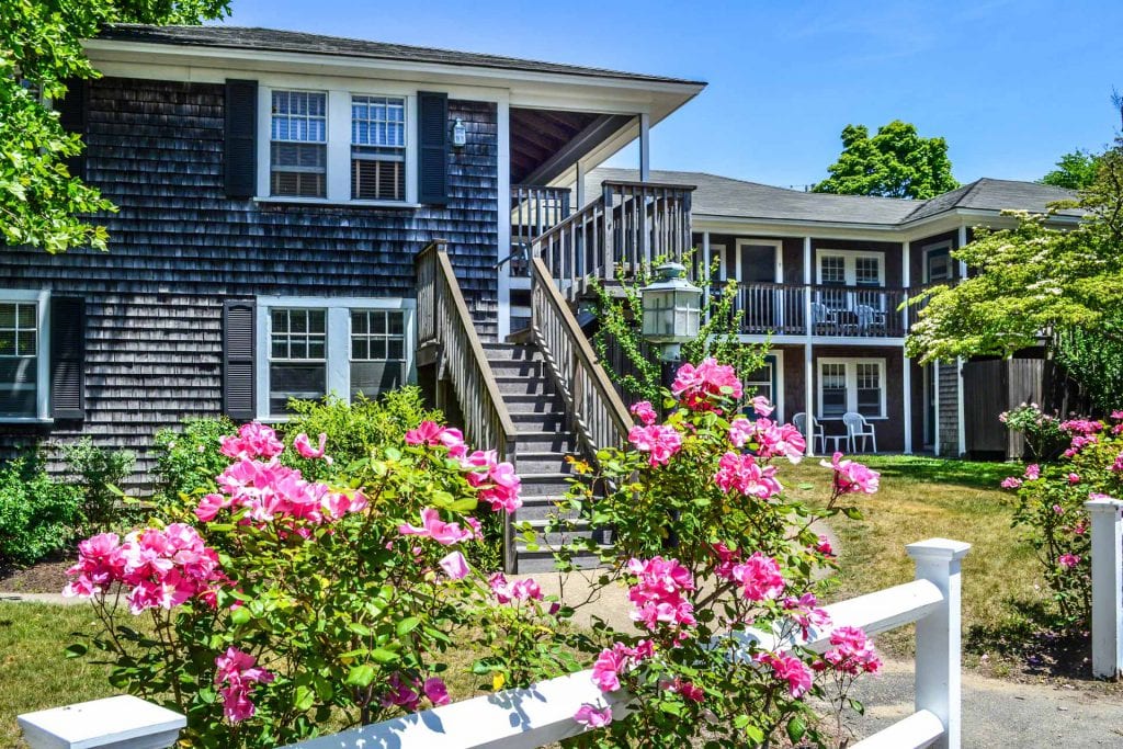 Edgartown Commons Edgartown MA Martha's Vineyard Real Estate For Sale Point B Exclusive