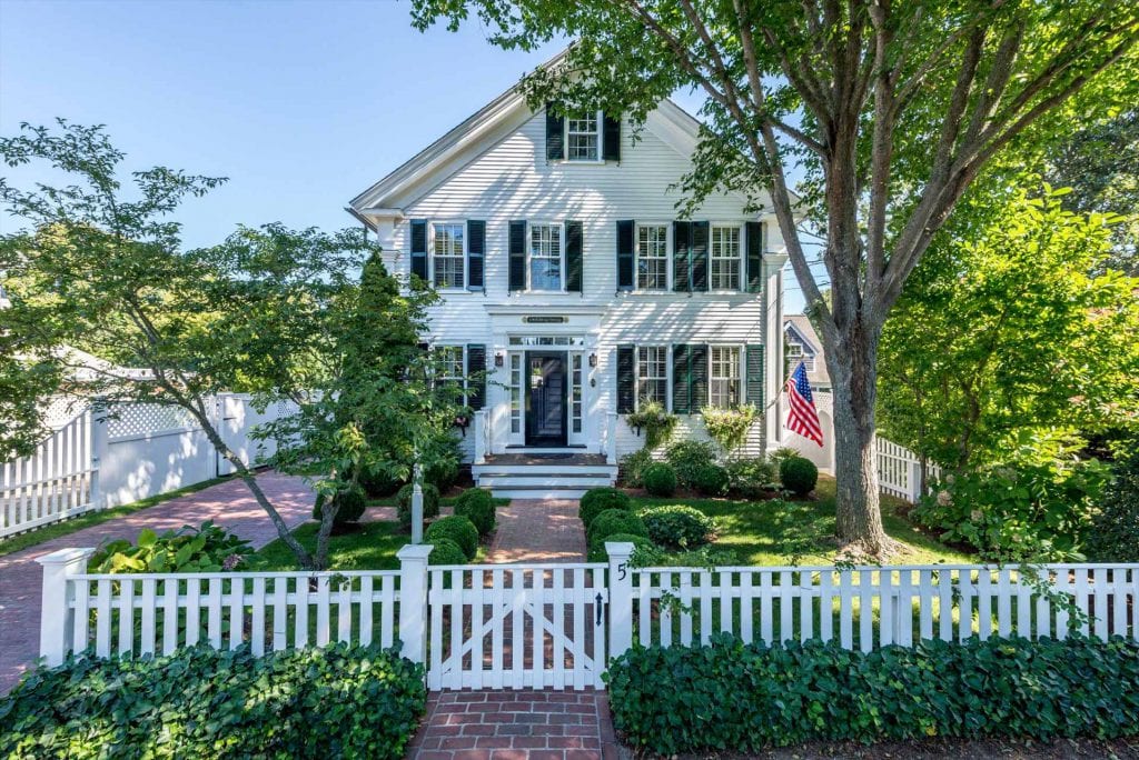 Luxury in Edgartown Village 5 day Summer Rentals Edgartown Point B Realty Exclusive Martha's Vineyard 