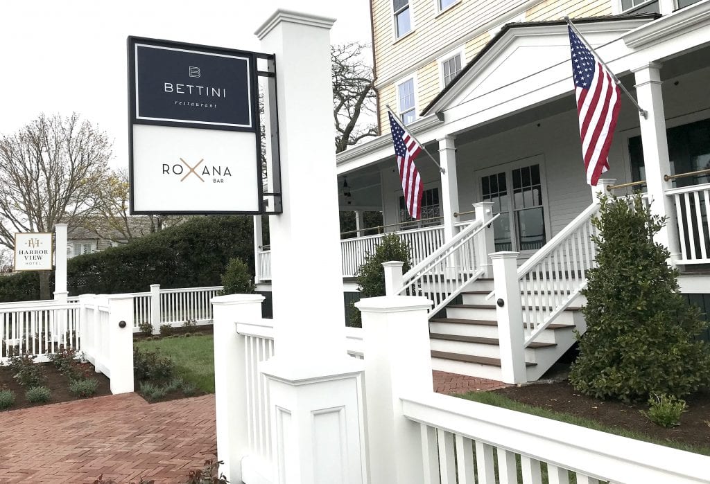 New Roxana Bar At Harbor View Hotel Opens In Edgartownel