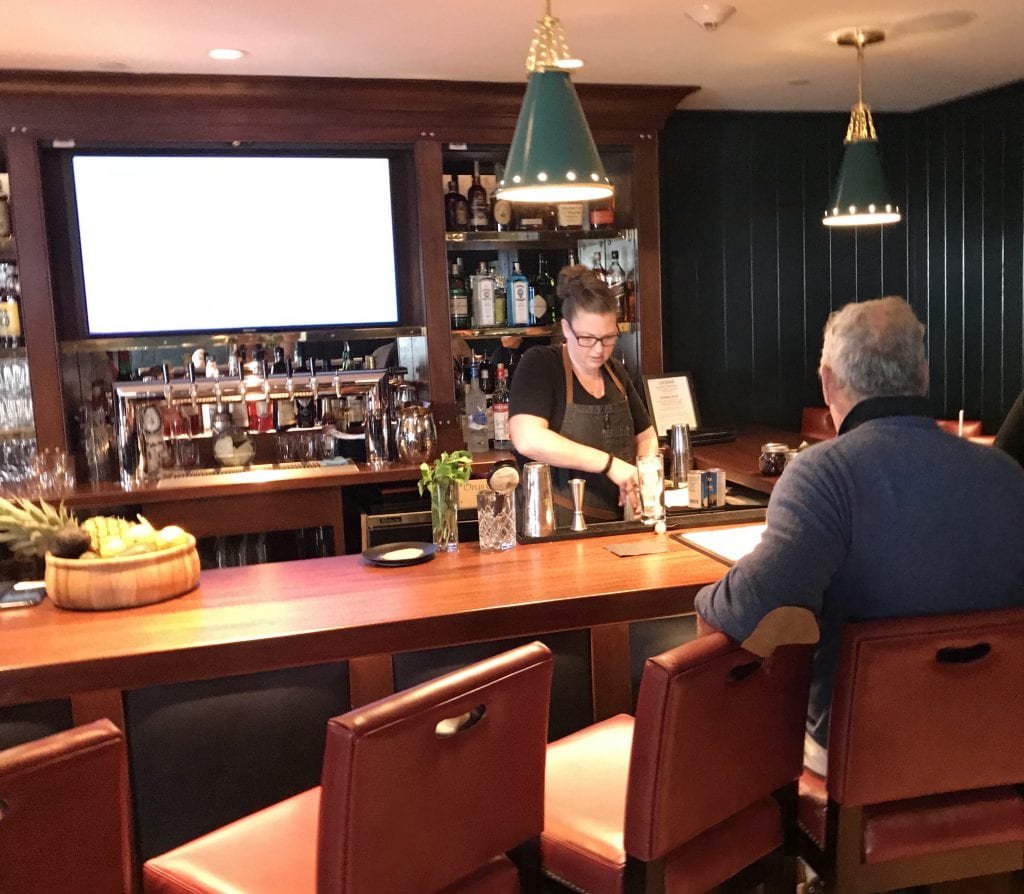 The New U-Shaped Bar At Roxana Bar & Restaurant Harbor View Hotel Martha's Vineyard