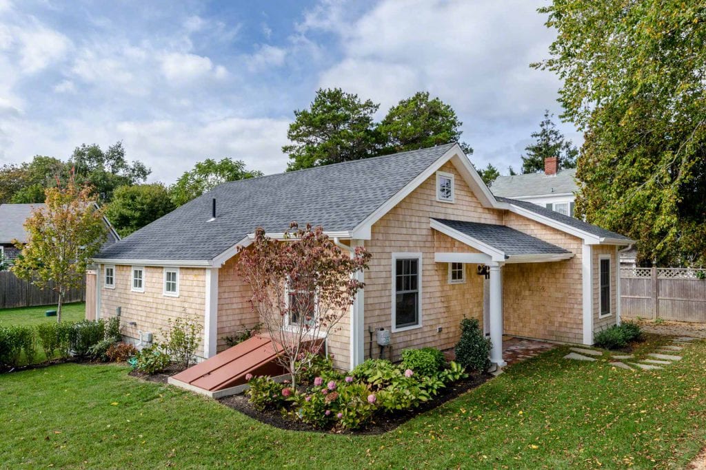 Martha's Vineyard Vacation Rentals Edgartown 4th of July Rental Summer 2020 - Chic Cottage Close to town Point B Realty Exclusive Rental Listing