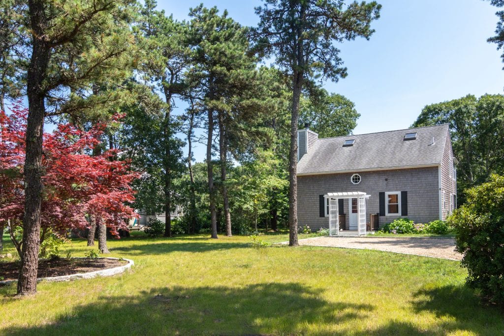 Martha's Vineyard Vacation Rentals Edgartown 4th of July Rental Summer 2020 - Katama Retreat Point B Realty Exclusive Rental Listing