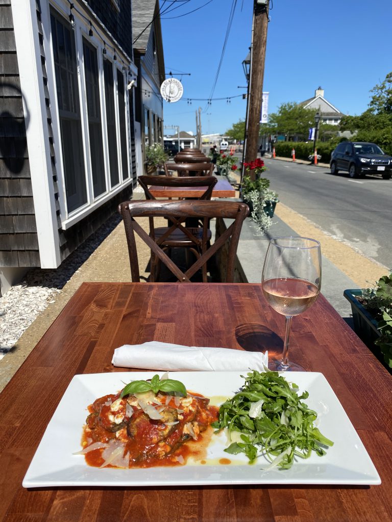 Marthas VIneyard Dining 
