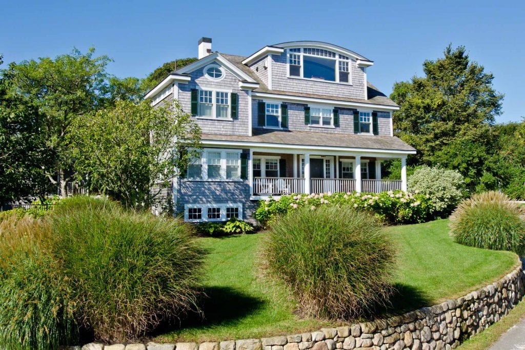 Martha's Vineyard Vacation Rentals Last-Minute Summer Getaways: Coastal Contemporary With Guest Cottage & Pool