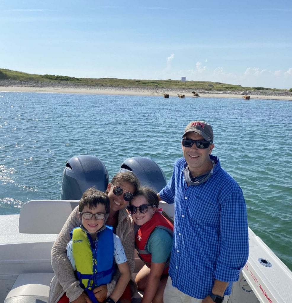 Martha’s Vineyard 
Island Hopping 
Cuttyhunk
Island Girl Excursions 
We Love MV 
