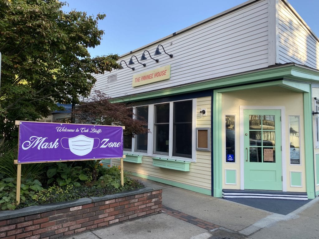 WE LOVE MV: The Pawnee House Restaurant Debut In Oak Bluffs Modern Farmhouse Kitchen Great Dining On Martha's Vineyard