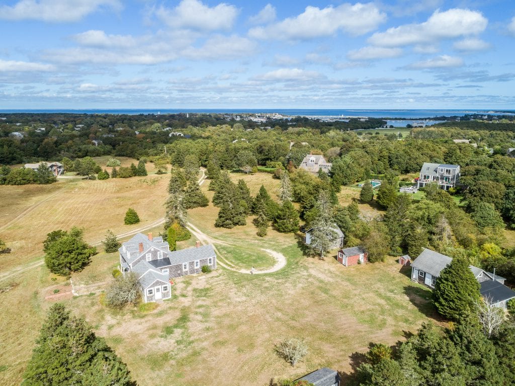 Martha’s Vineyard Real Estate Point B Exclusive Listing: 30 Mill Hill Road Edgartown MA 02539 