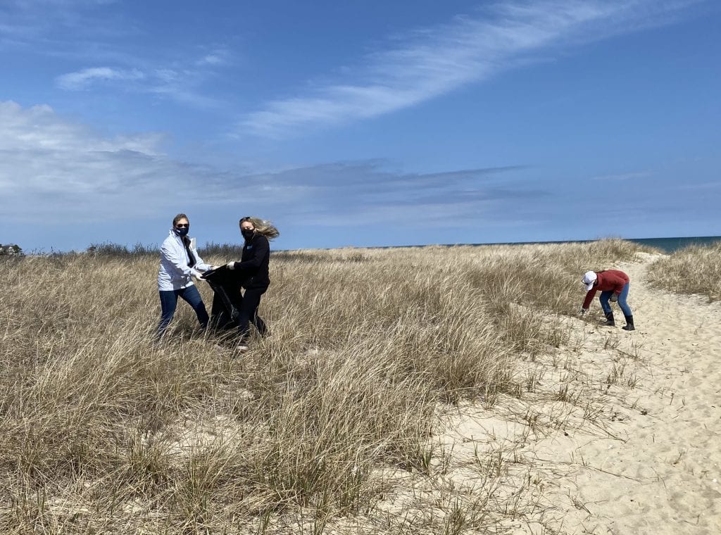 Earth Day Cleanup
Edgartown Lighthouse Beach
Katie Nisbet, Lisa Spomer & Charly Cramer Cleaning In The Dunes