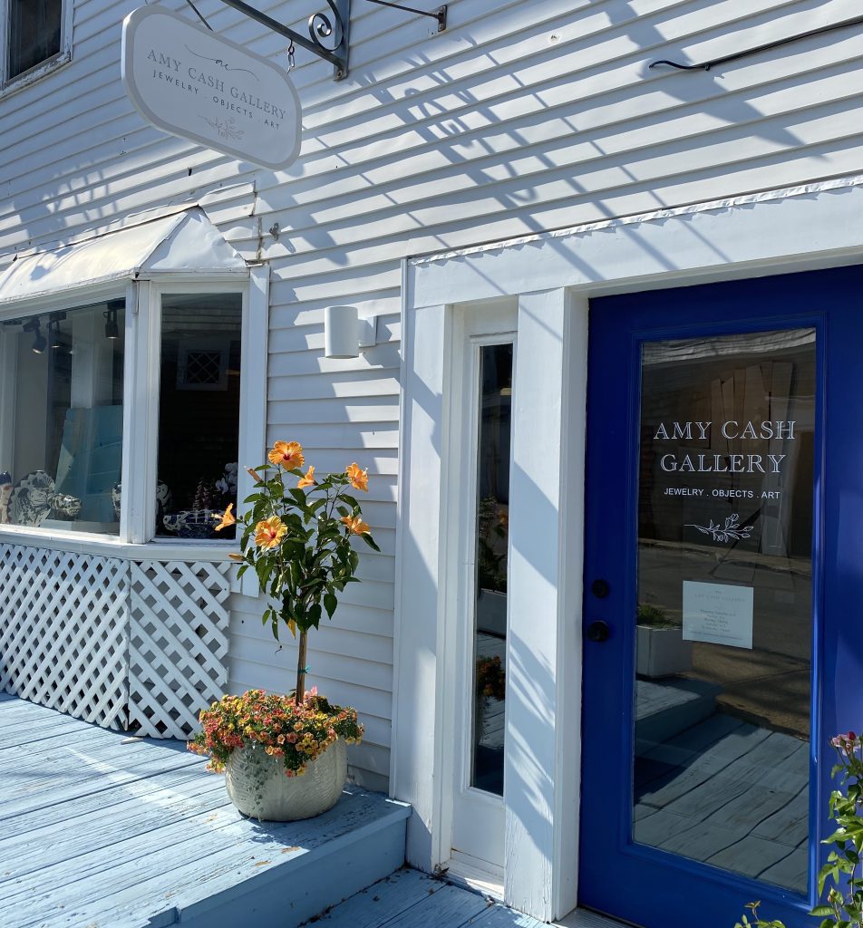 New Restaurants and Shops In Vineyard Haven For Summer 2021 On Martha's Vineyard Amy Cash Gallery
Local artist 
Visit Vineyard Haven
Maratha's Vineyard 
What's new on Martha's Vineyard 
Point B realty
Summer 
Summer 2021