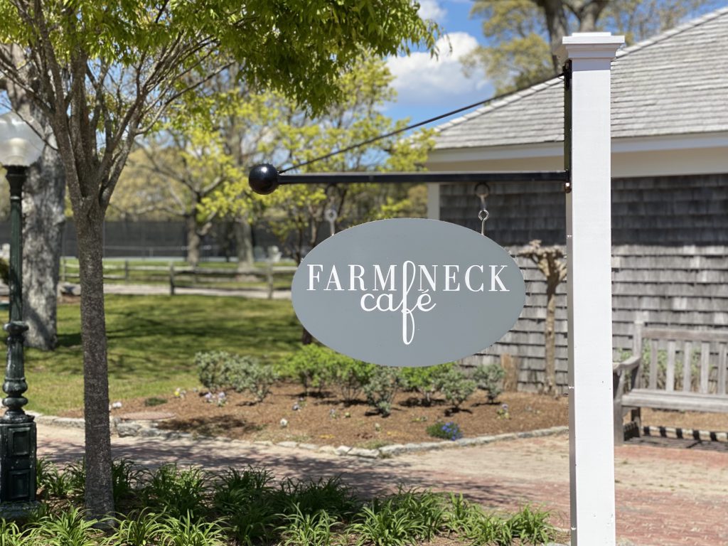 Farm Neck Cafe
Oak Bluffs 
Outdoor Dining
Point B Realty