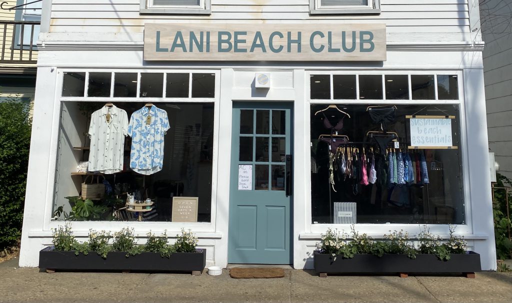 Lani Beach Club
Sustainable 
Visit Vineyard Haven
Maratha's Vineyard 
What's new
Point B realty
Summer 
Summer 2021