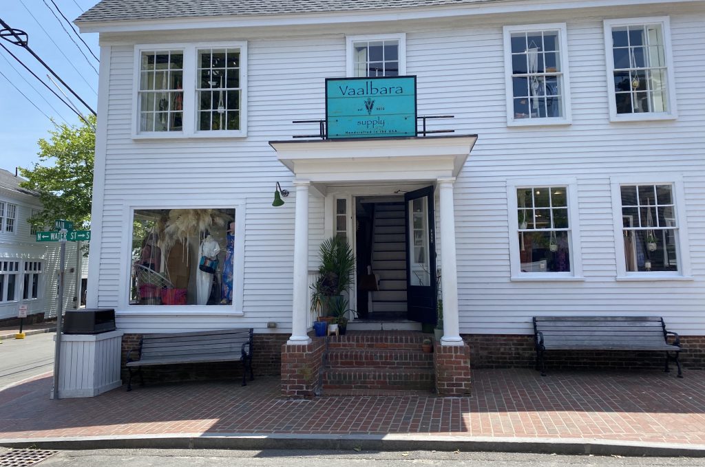 Vaalbara Supply
Edgartown
Visit Edgartown
Summer 2021
Martha's Vineyard 
Point B Realty