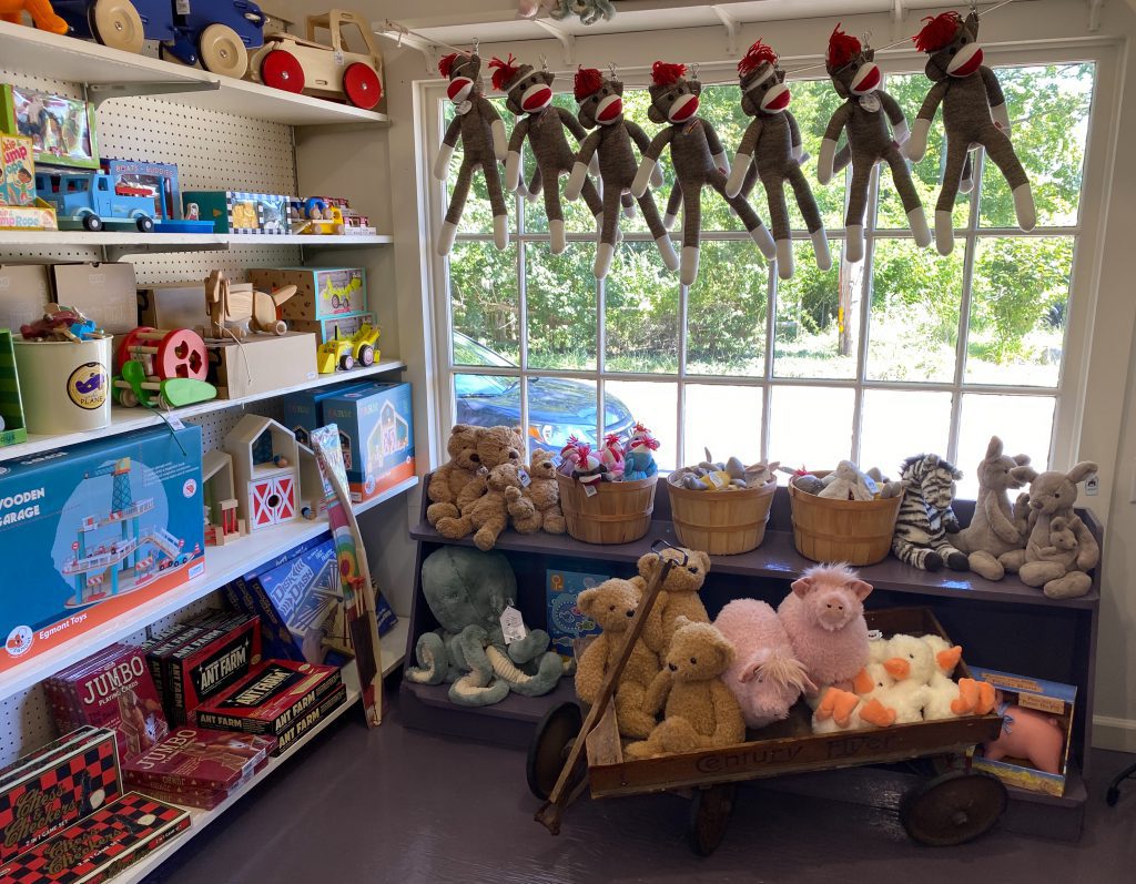 Alley's General Store
Kid Friendly
West Tisbury
Martha's Vineyard
Vineyard Trust
Up-Island