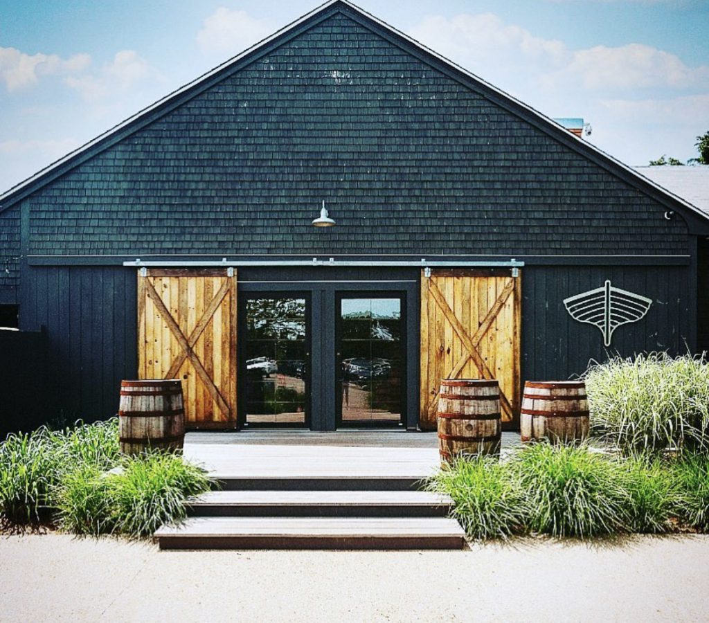 Columbus Day Closings On Martha's Vineyard Nomans
Oak Bluffs
Where to eat on Martha's Vineyard
outside dining
