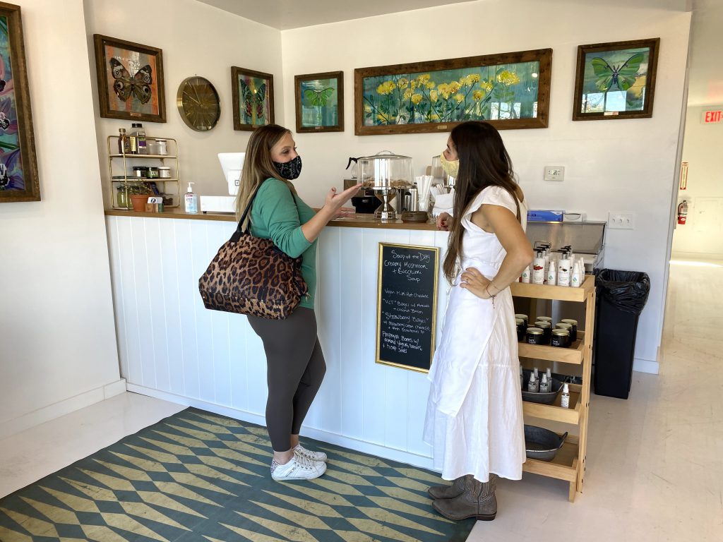 Tansy Tea and coffee
Vegan Cafe 
Vineyard Haven
Martha's Vineyard
Juice By the Sea
