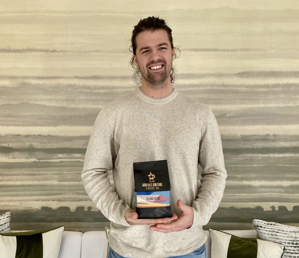 Martha's Vineyard Coffee Company
Small batch
Roasted on Marthas vineyard
Coffee
Made on Martha's vineyard