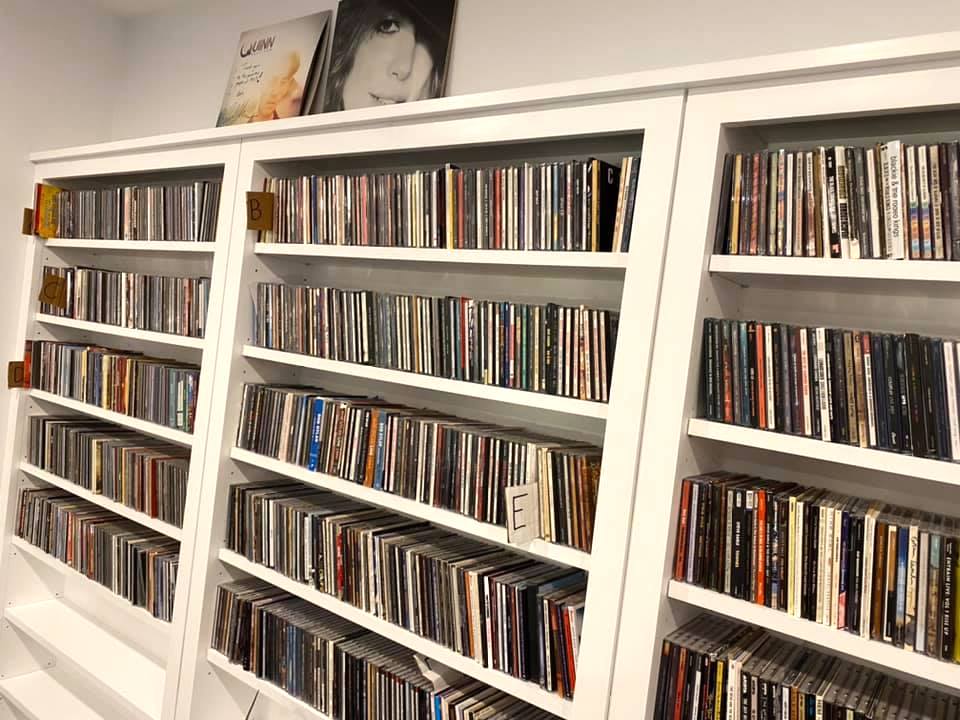 MVY Radio
Marthas Vineyard and the World Community Supported Radio 
WMVY 
New home West Tisbury
Music Selection 