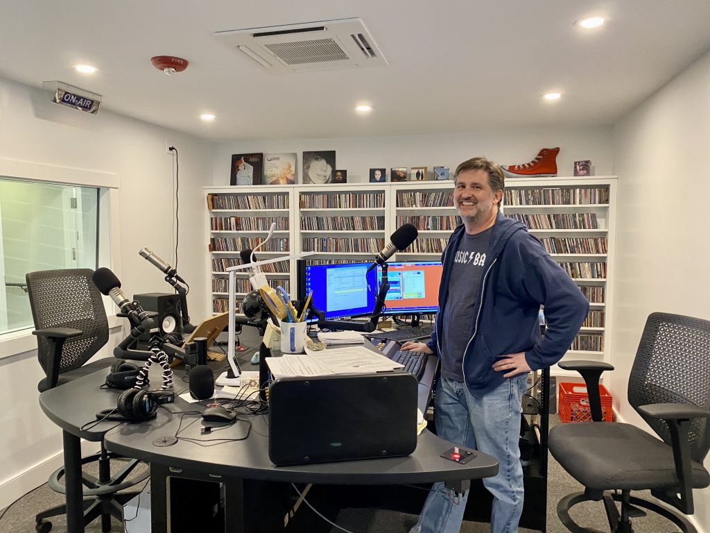 MVY Radio
Marthas Vineyard and the World Community Supported Radio 
DJ PJ Finn 