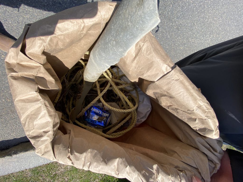 B Good To The Earth - Point B Realty Annual Earth Day Beach Clean-Up
Edgartown 
Martha's Vineyard 
Vineyard Conservation Society 
Community 