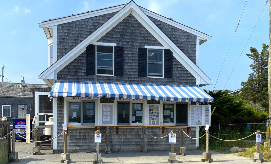 Outdoor dining
Martha's Vineyard
Menemsha
Chilmark 
The Galley
