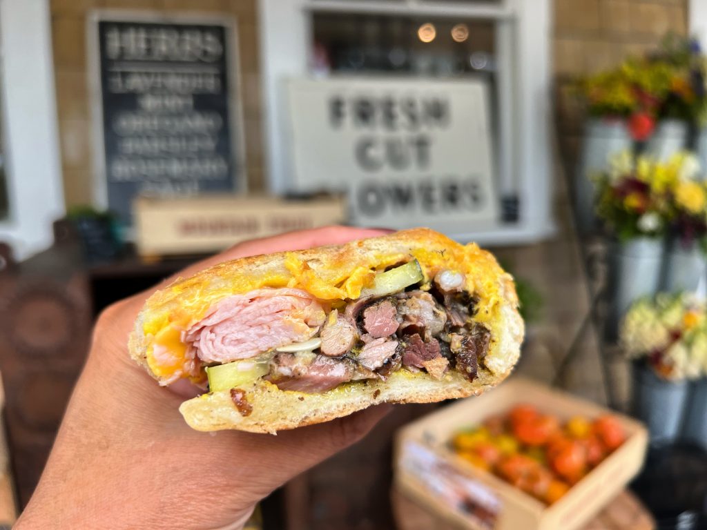 The Larder
Vineyard Haven
Butchery
Provisions
Lunch
Eat Local
Eat well
Shop local 
Martha's Vineyard 