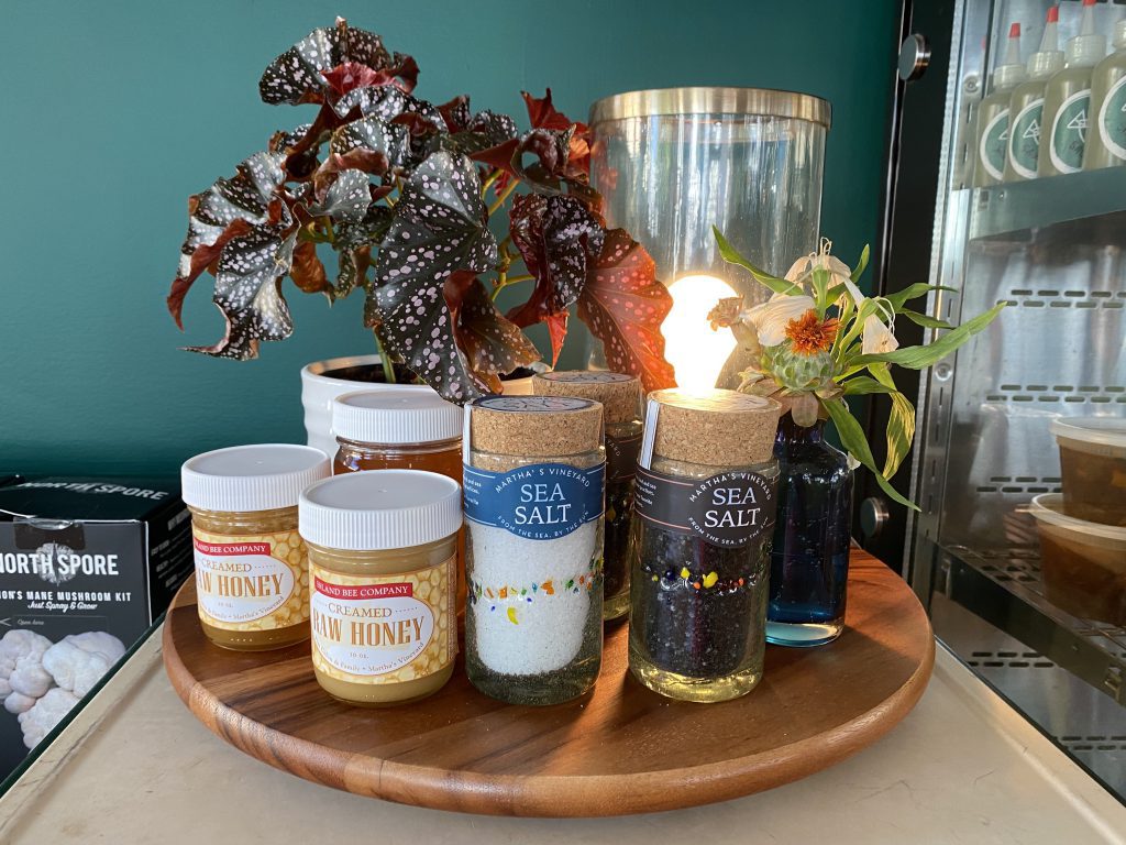 S&S Kitchenette
Martha's Vineyard
Martha's Vineyard Sea Salt
Island Honey
Vineyard Haven 
New to the vineyard 
Summer 2022