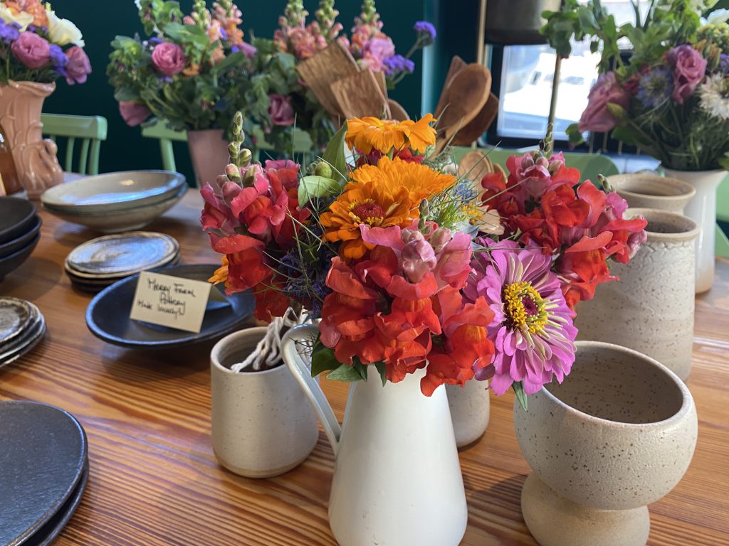 S&S Kitchenette
Martha's Vineyard
Land Ho! Farm
Vineyard Haven 
New to the vineyard 
Summer 2022