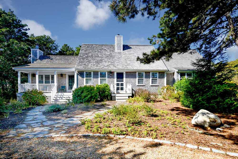 New Martha's Vineyard Vacation Rentals For Summer 2023 Chic Coastal Cape In Katama Newly Renovated Throughout Point B Vacation Rentals Martha's Vineyar