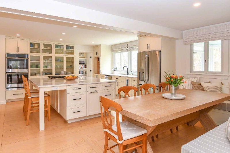 Great Martha's Vineyard Vacation Rental Options For Beach Road Music Festival Contemporary Sweet Retreat in Oak Bluffs Point B Realty Vacation Rentals